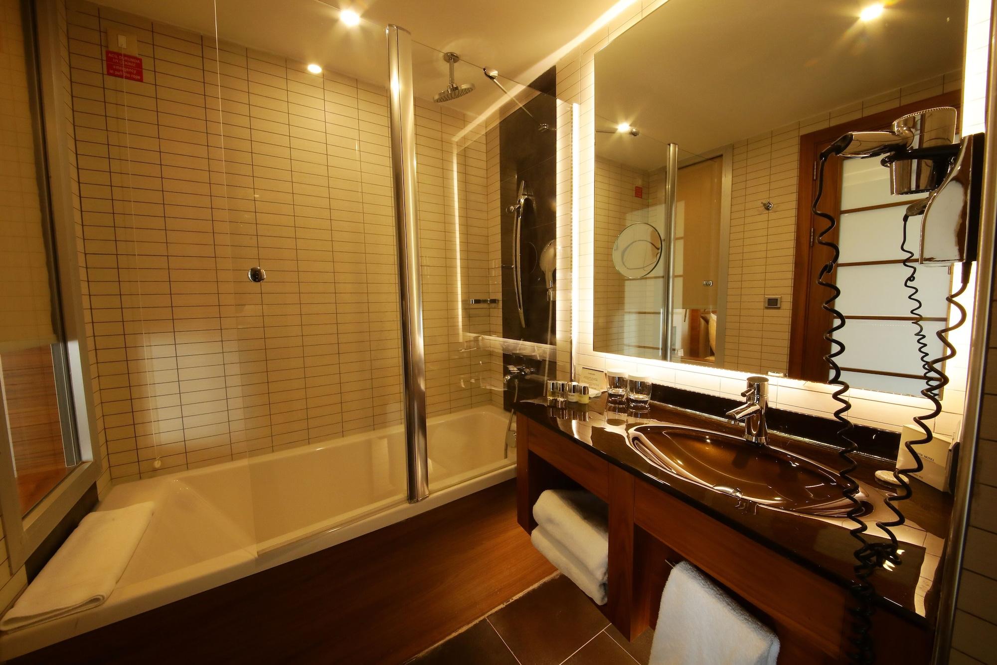 Hotel Cevahir Istanbul